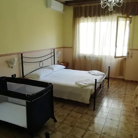 Hotel La Carina 2*
