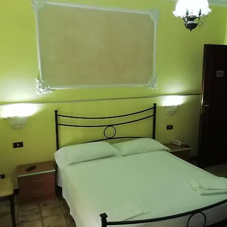 La Carina Hotel