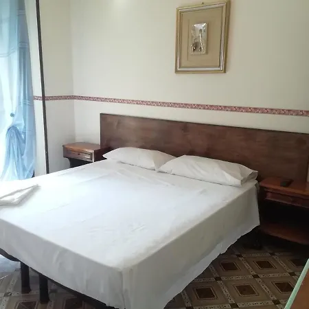 La Carina Hotel 2*