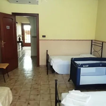 Hotel La Carina 2*